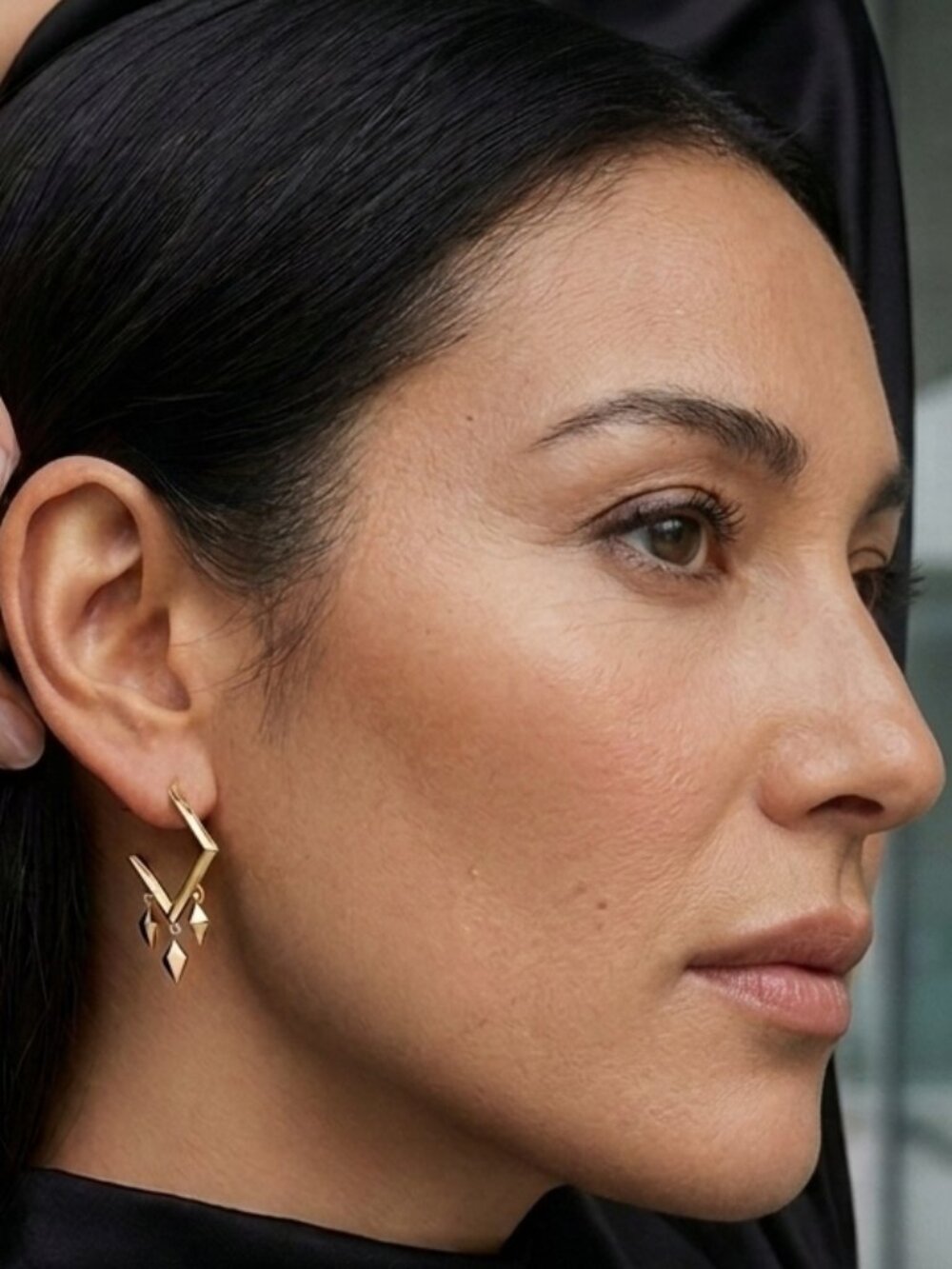Maison Birks 18K Yellow Gold Geometric Drop Earrings - Picture 12 of 13